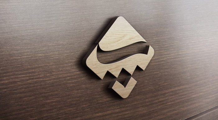 موکاپ لوگو سه بعدی روی دیوار چوبی