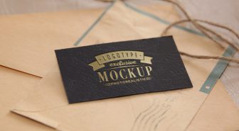 موکاپ لوگو طلایی روی کارت ویزیت کتان